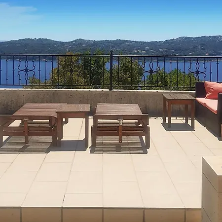 Holiday home Six-bedroom In Orasac