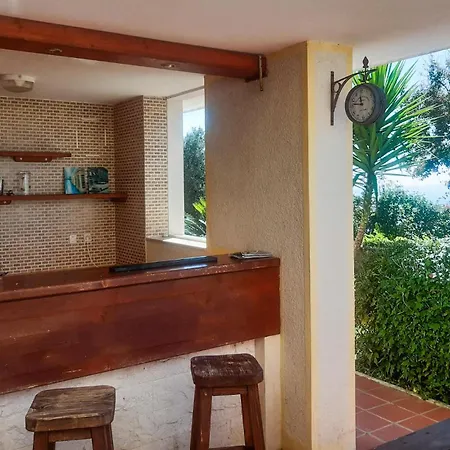 Six-bedroom In Holiday home Orasac