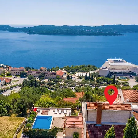 Six-bedroom In Holiday home Orasac